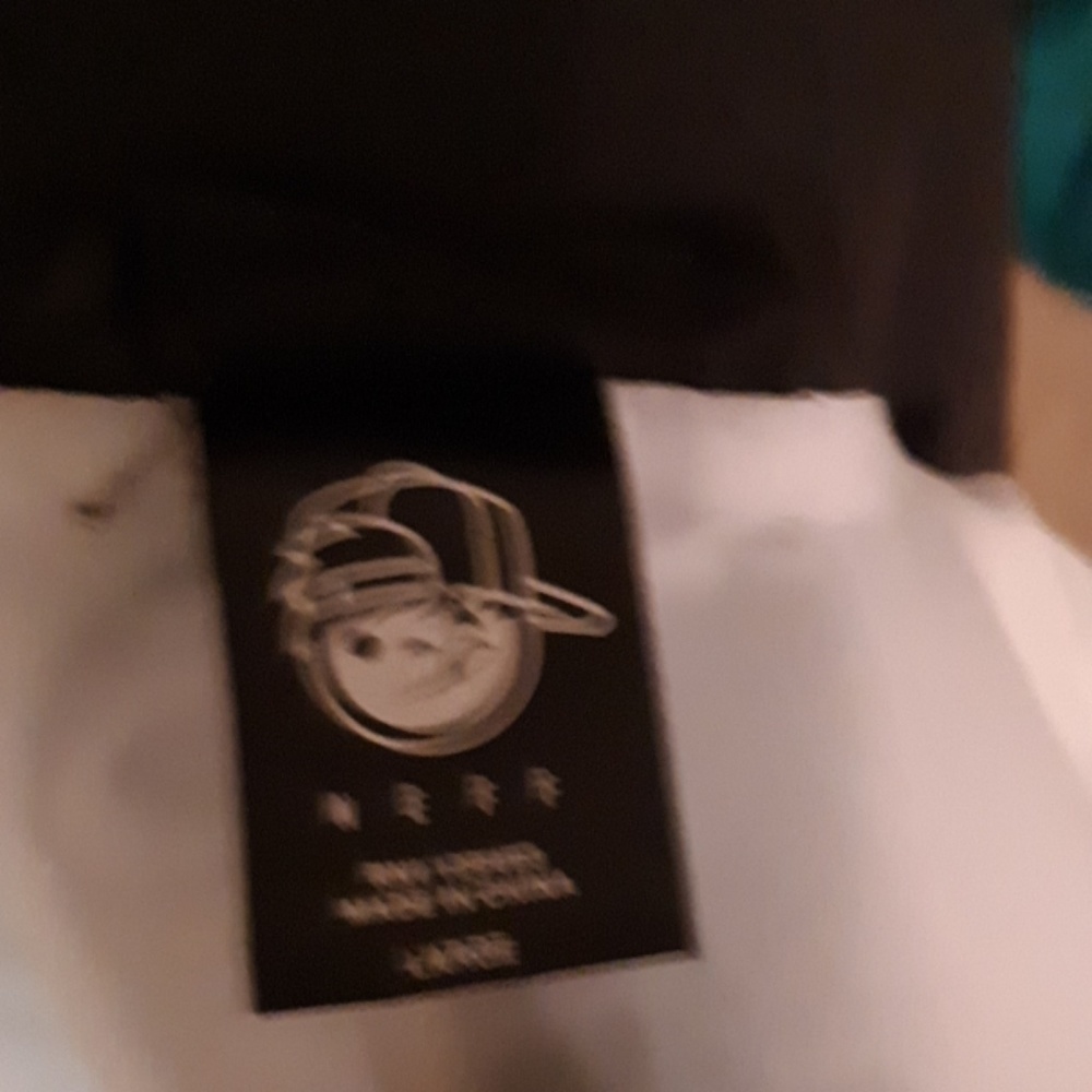 Neff windbreaker - Picture 2 of 2